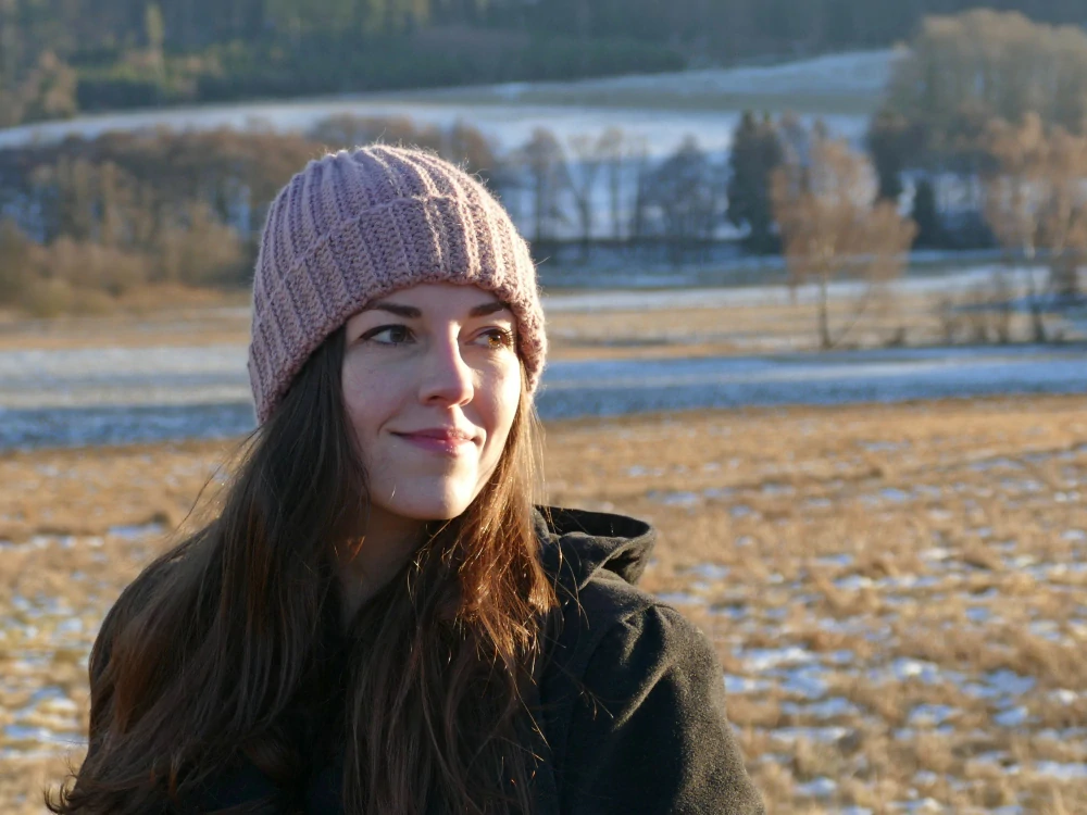 Starorůžová háčkovaná čepice (alpaka+merino)