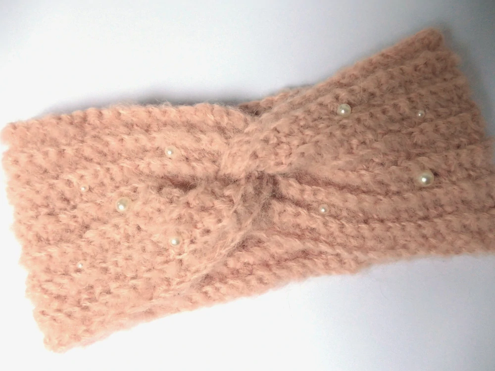 Pudrově růžová háčkovaná čelenka "Pearl" (alpaka)