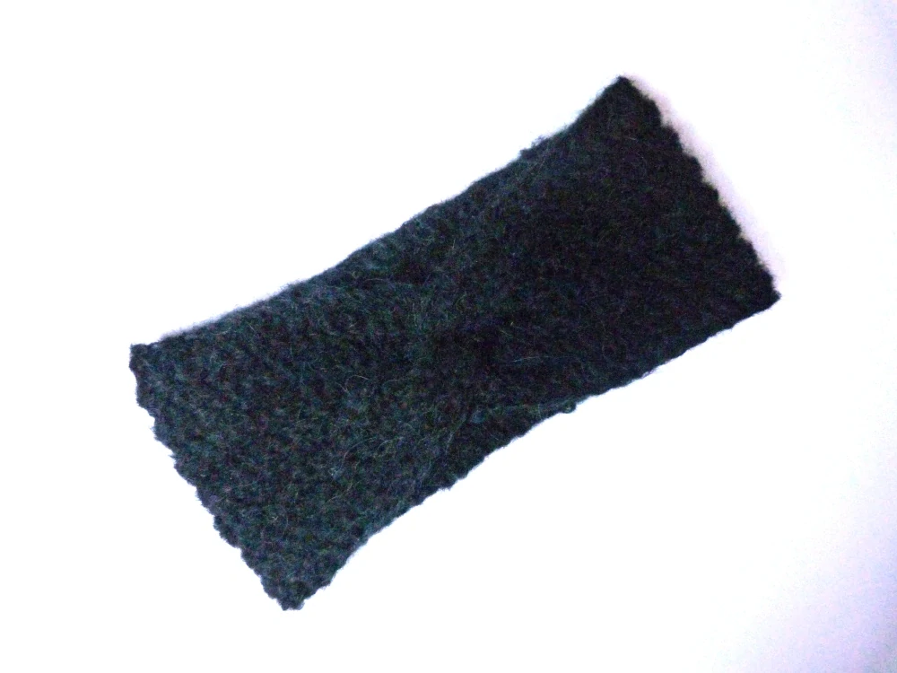 Černá háčkovaná čelenka (alpaka)