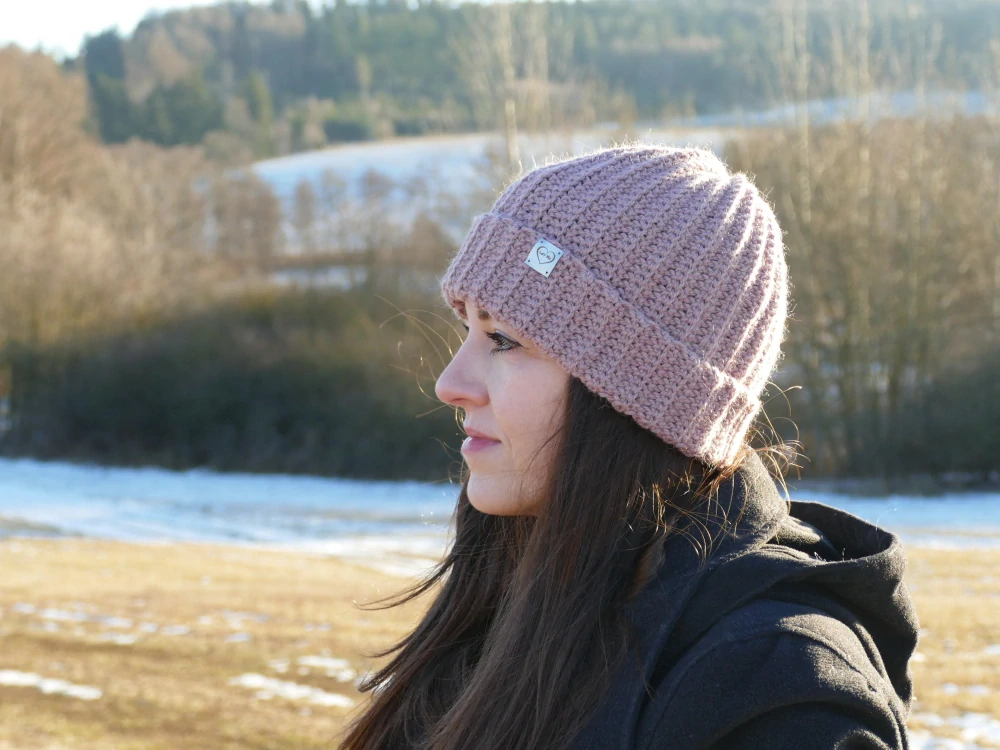 Starorůžová háčkovaná čepice (alpaka+merino)